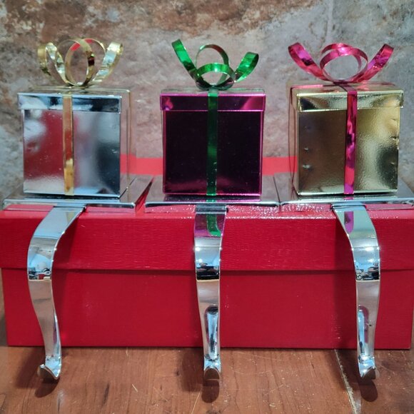 Metal Ribbon Gift Box Stocking Hanging Holder Set of 3 - Picture 5 of 12